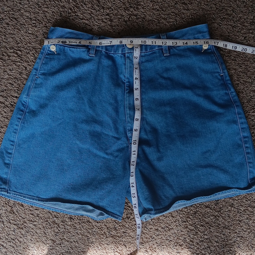 Levi's Classic Blue Jean Shorts - Picture 8 of 12